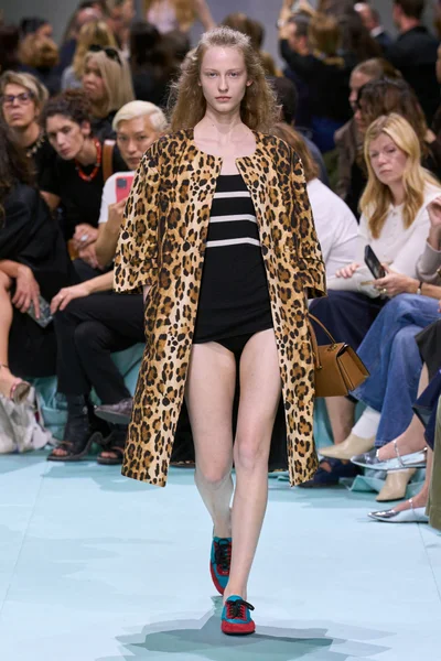 Look 46